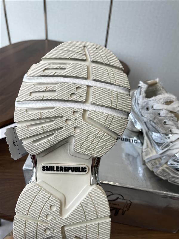 20251128103854815 370